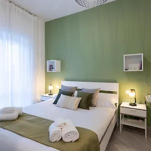 https://ottoboni12-house.it-romehotels.com